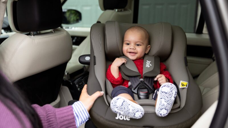 Exploring the benefits and features of 360-degree rotating car seat in USA